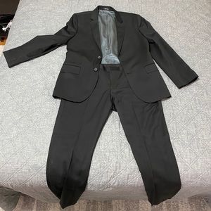 Express Suit- Jacket 42R & Pants 33x32